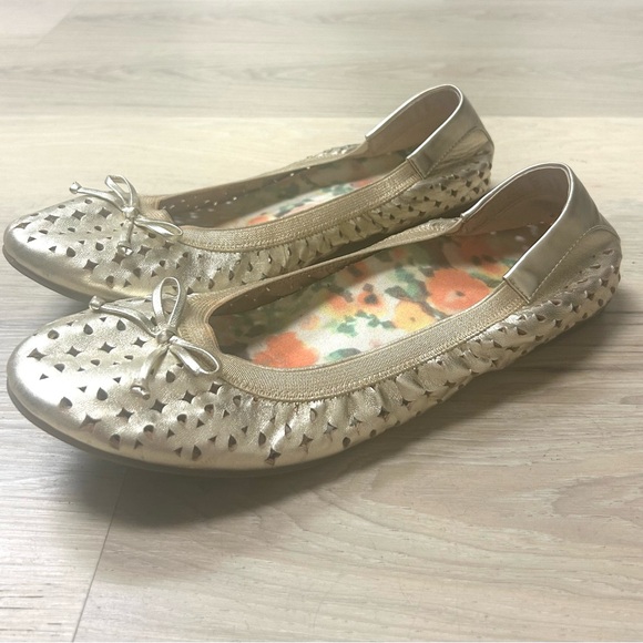 Vionic Ballet Flats Spark Surin Gold Leather Metallic Slip On Sz 11 Perforated - Picture 5 of 12